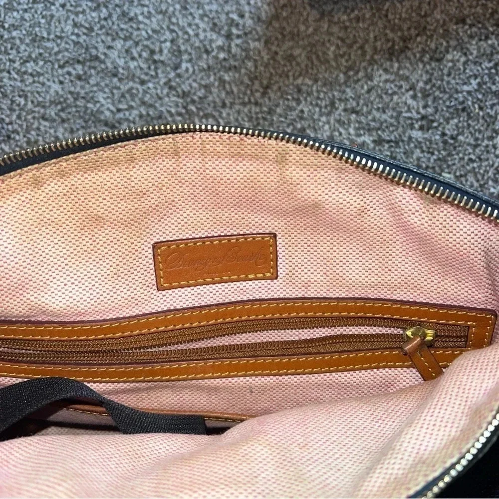 Vintage Dooney & Bourke Black Pebbled Grain Leather Hand Bag ❤️